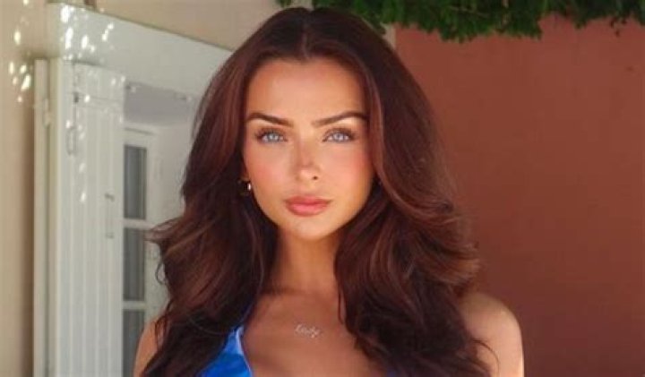 Influencer Kady McDermott Shares Swimsuit Photo With Joanna Chimonides