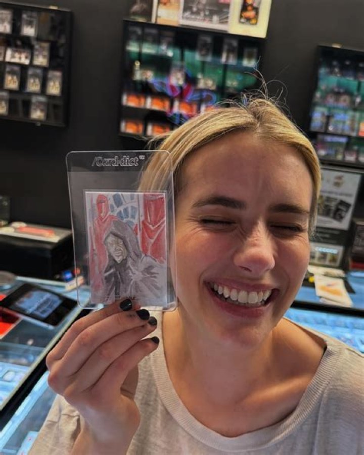 Larissa Manoela Net Worth & Earnings (2024)