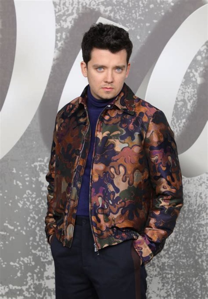 Is Asa Butterfield Gay? Age, Height, Net Worth