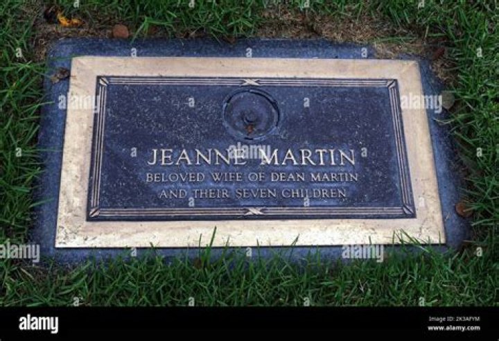 
Is Dean Martin Related To Dustin Martin? Are They Father Son- Family And Net worth 