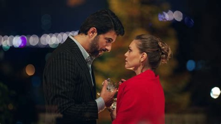 
Is Engin Akyürek Married to Wife? Or Dating a Girlfriend? 