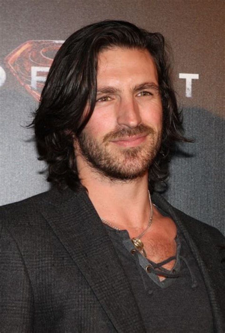 Is Eoin Macken is Married to Wife? Or Dating a Girlfriend?
