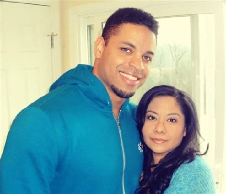 
Is Kevin Hodge Married to Wife? Or Dating a Girlfriend? 4 Kids. 