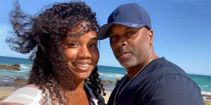 Is Laura Hutchinson Pregnant? How Old Is The WTNH Journalist? Age and Husband