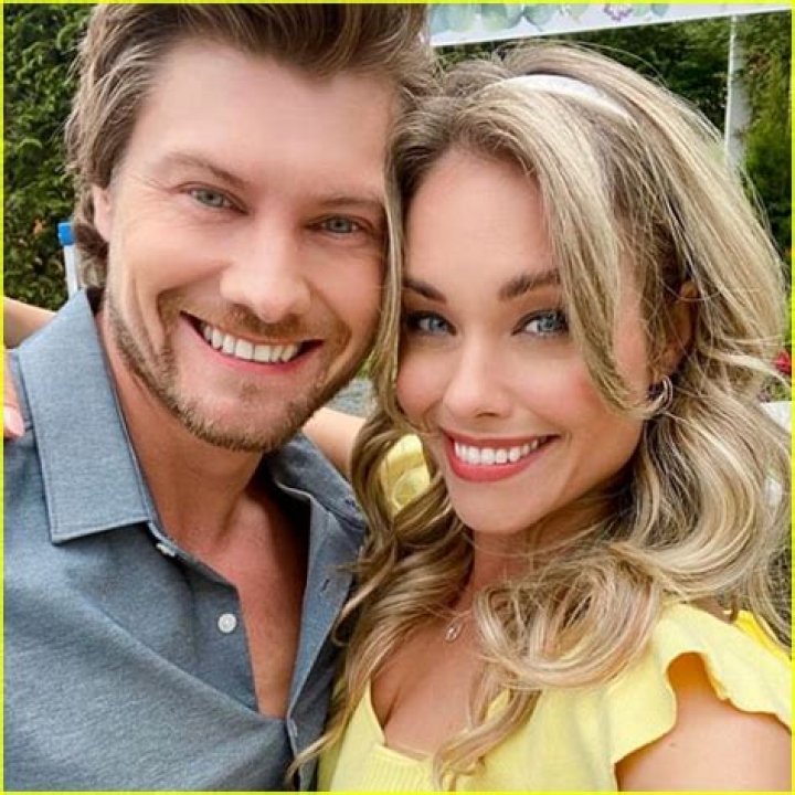 
Is Stephanie Bennett Married? Listen Out For Love Actress Husband Instagram 