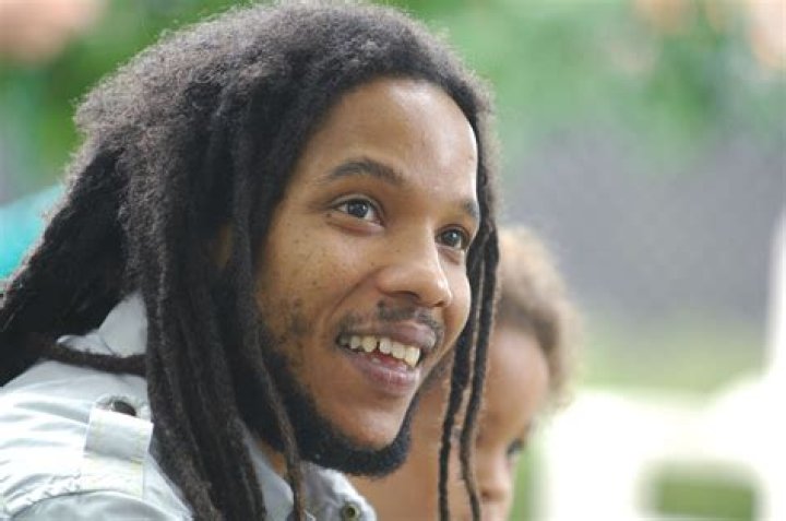 Is Stephen Marley related to Bob Marley?