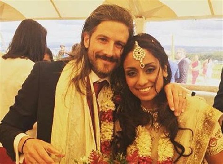 Isa Guha Is Married To Partner Husband Richard Thomas – Their Wedding Album On Instagram Explained