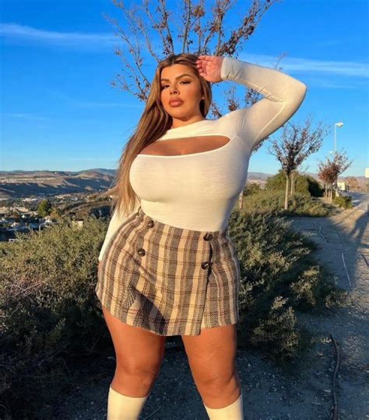 Issa Vegas Height, Weight, Net Worth, Age, Birthday, Wikipedia, Who, Nationality, Biography