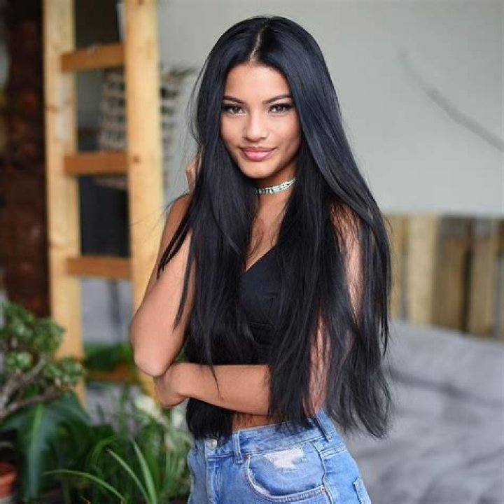 Ivana Santacruz Biography - Facts, Childhood, Family Life & Achievements