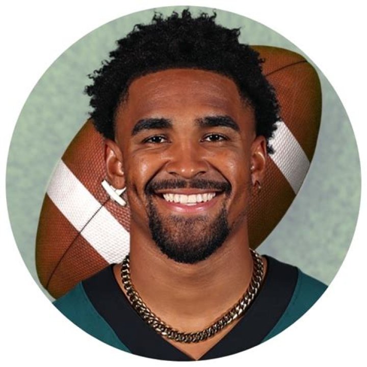 Jalen Hurts age, height, ethnicity, family, college, 40 time, draft, trade, net worth, Instagram