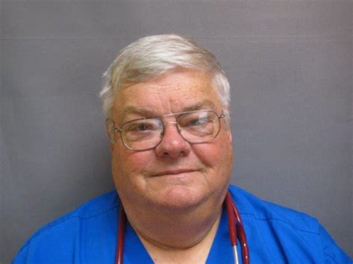 Dr. James Sinnott, MD – Coos Bay, OR