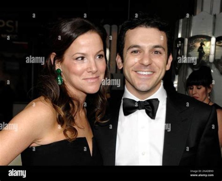 Who is Fred Savage's wife?