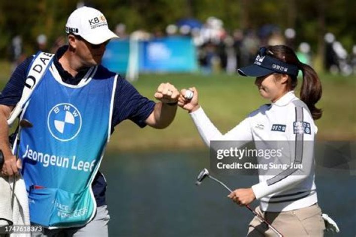 Jeongeun Lee parents: Meet Eunjin Ju, Jung Ho