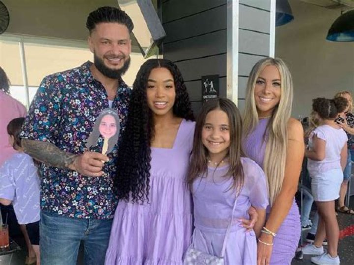 ‘Jersey Shore’: Who is Pauly D’s baby’s mama?
