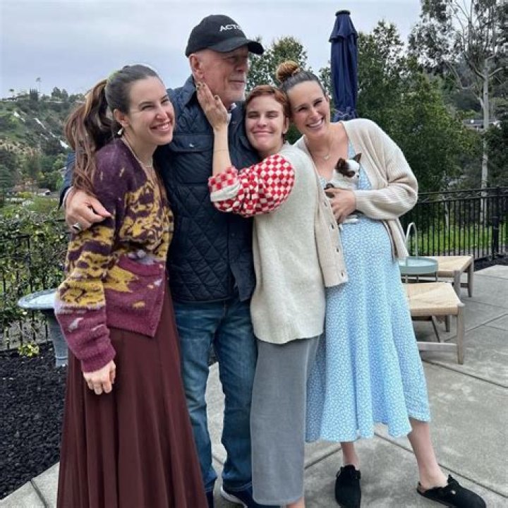 
Jessie Wallace Daughter Tallulah Lilac Morgan Age, Her Husband and Family Life 