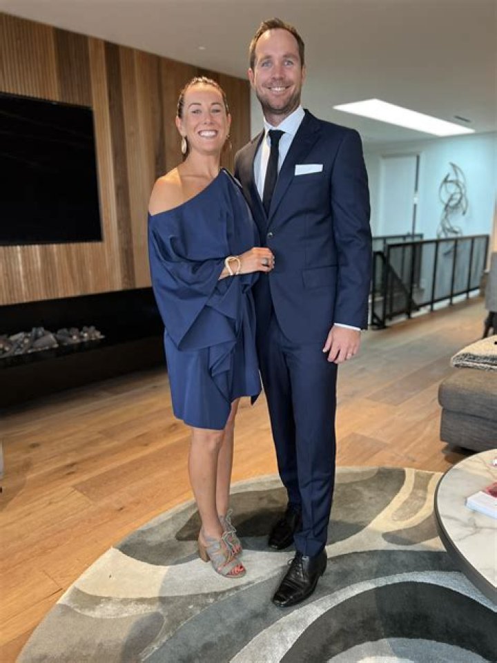 John Collins Stats: Bio, Age, Height, Wife, NBA, Cocktail, Trade, Contract, Salary and Net Worth