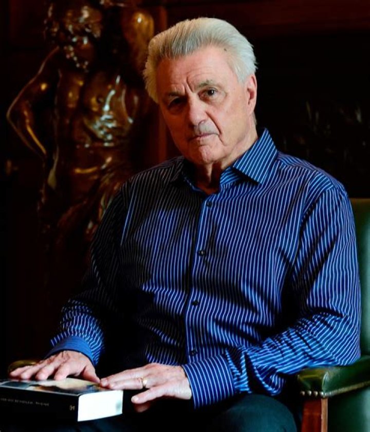 John Irving Biography - Facts, Childhood, Family Life & Achievements