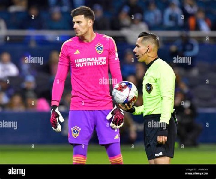 Jonathan Klinsmann ( LA Galaxy Goalkeeper) Salary, Contract, Height, Age, Height, Instagram