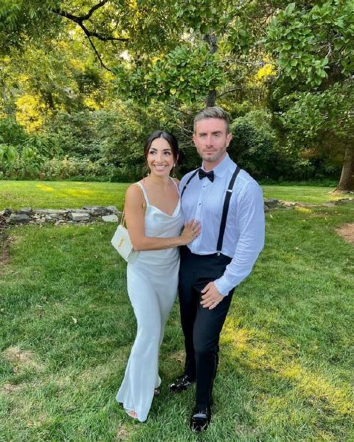
Josh Roberts, Kathy Hilton Assistant Salary: His Wife And Net Worth 2022 