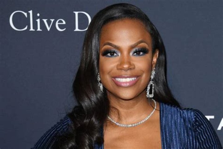 Kandi Burruss Flaunts A New Sporty Look – Check It Out In This Photo Session