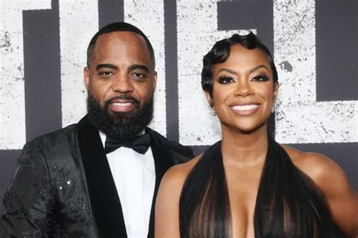 Kandi Burruss Height: What height is Kandi Burruss?