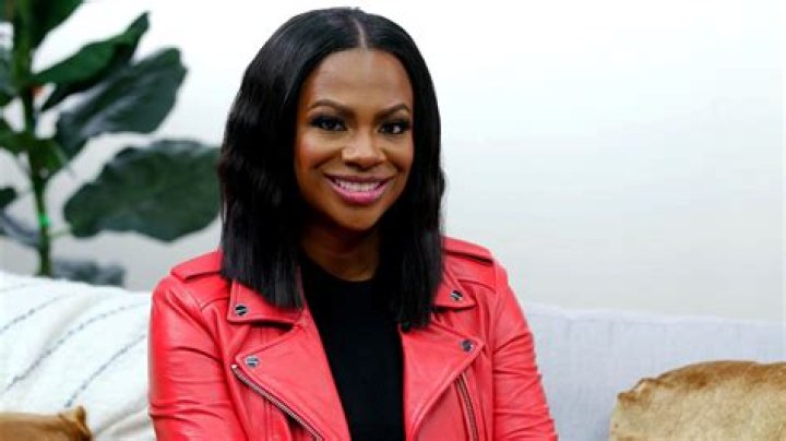 Kandi Burruss Shows Off A New Look In This Latest Photo