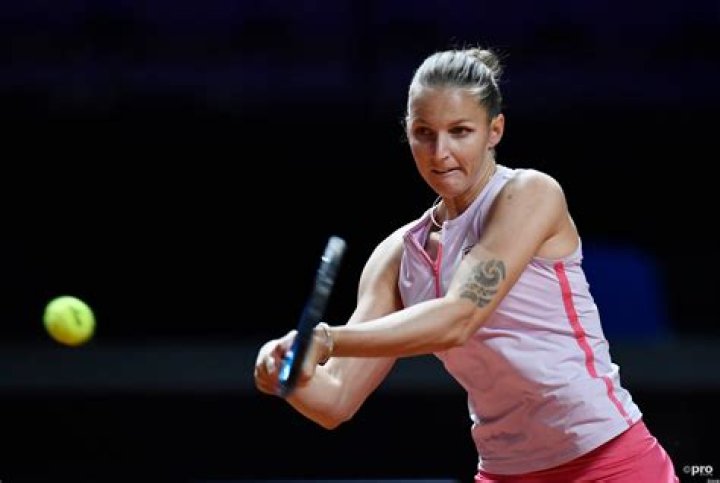 Karolína Plíšková height and weight