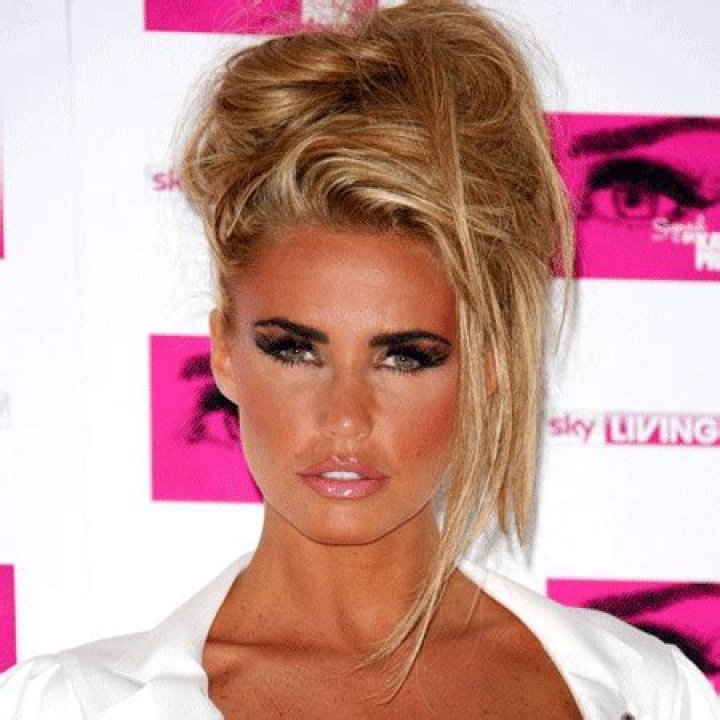 How tall is Katie Price?