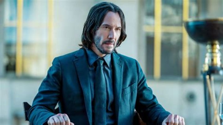 Keanu Reeves Biography - Facts, Childhood, Family Life & Achievements