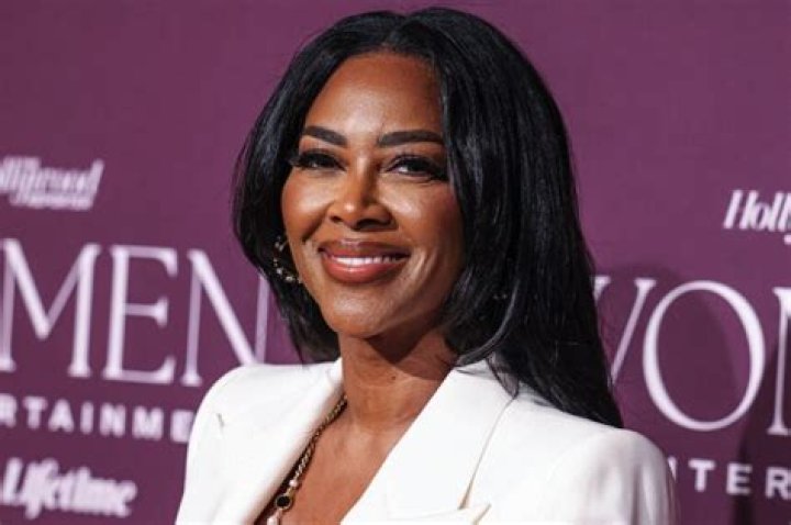 Kenya Moore Says She’s Bored Of RHOA Co-Star Marlo Hampton – Producers Need To Hire Someone Else
