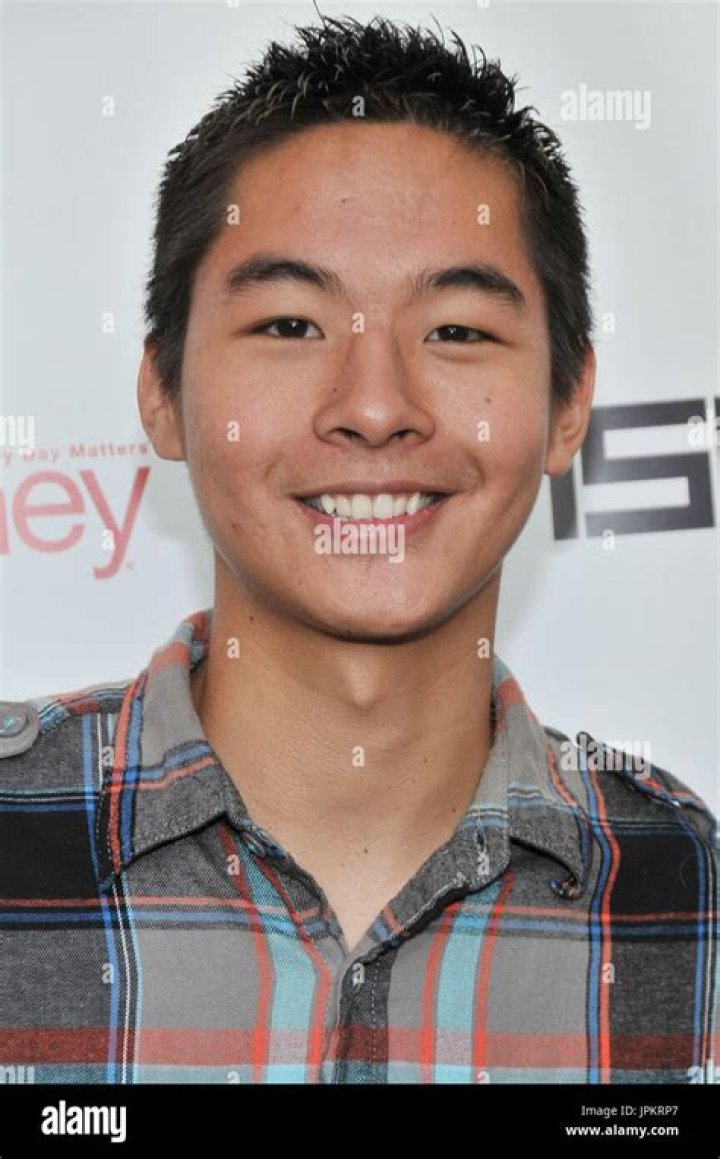 Kevin Wu (KevJumba) - Bio, Facts, Family Life of YouTuber & Comedian