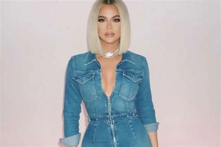 Khloe Kardashian Is Accused Of Cultural Appropriation Over This Sultry Mirror Selfie, Days After Ray J And Brandy Defended The Concept
