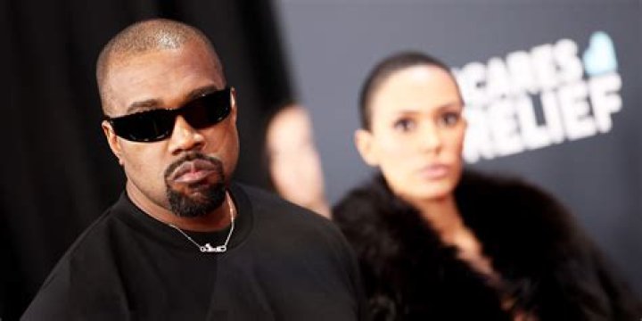 Kim Kardashian And Kanye West Want To Play Matchmaker For Khloe Kardashian