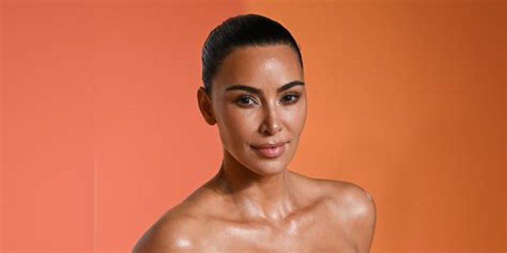 Kim Kardashian continues to show off her perfect figure after extreme weight loss