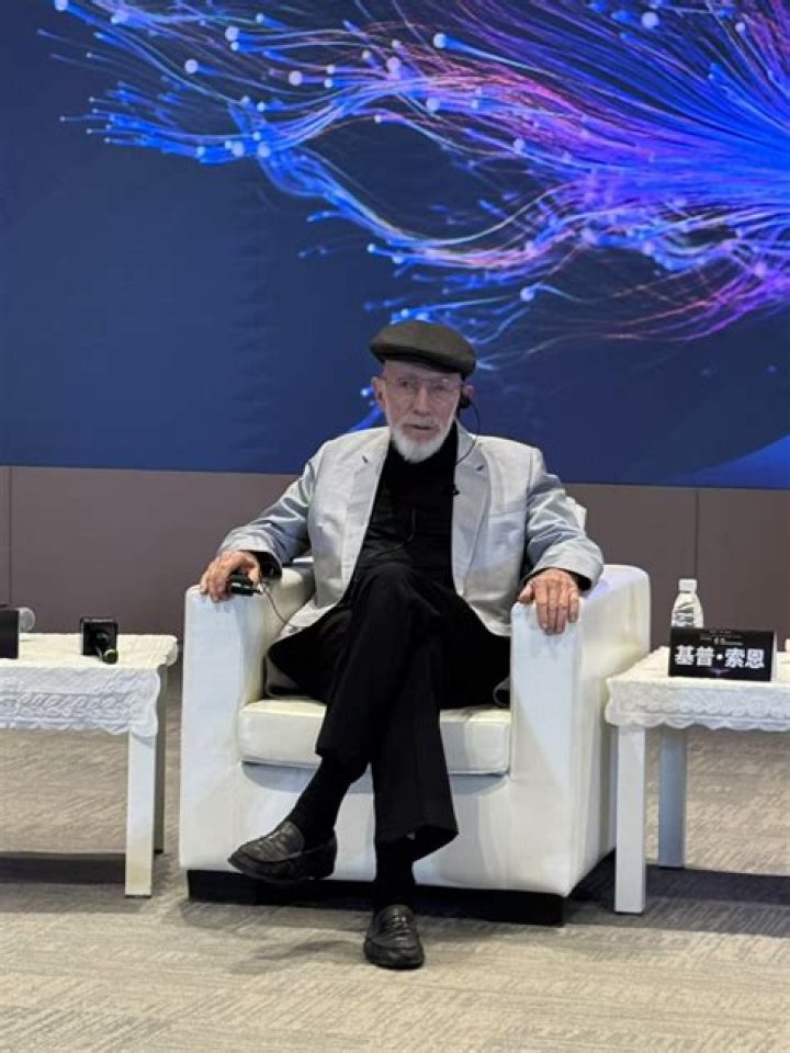 Kip Thorne Biography - Childhood, Life Achievements & Timeline