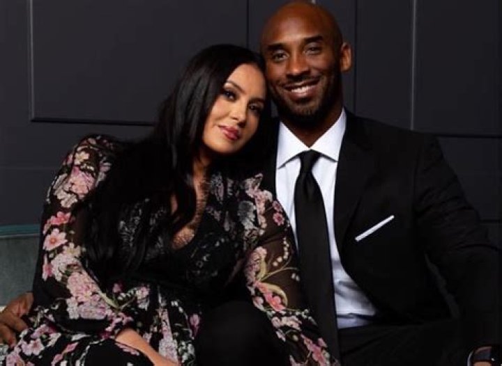 Kobe Bryant Shares Lovey-Dovey Vacation Picture With His Stunning Wife, Vanessa Bryant — The NBA Legend Calls Her Queen; Here Is What Fans Still Want For Them