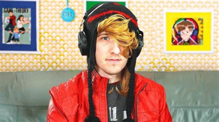 KreekCraft (Forrest Starling) - Bio, Facts, Family Life of YouTuber