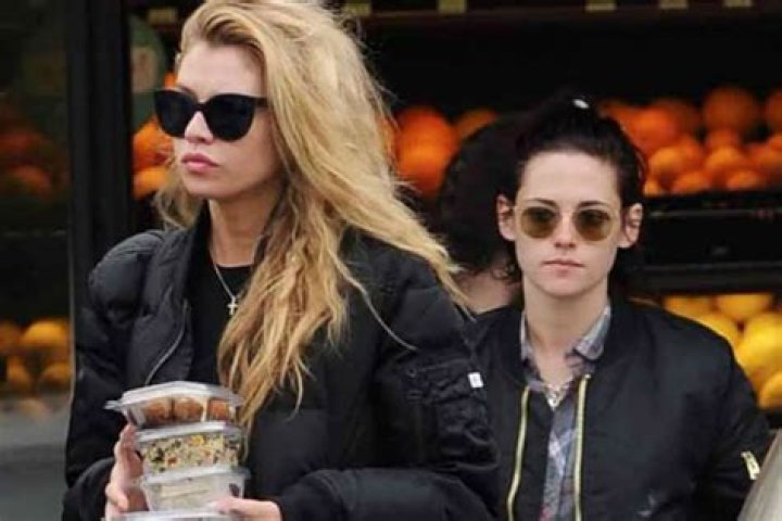 Kristen Stewart Caught In A Love Triangle With Ex Stella Maxwell And New GF Sara Dinkin