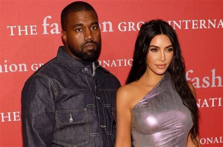 KUWK: Kim Kardashian And Kanye West Pack The PDA In Rare Pic – Check It Out!