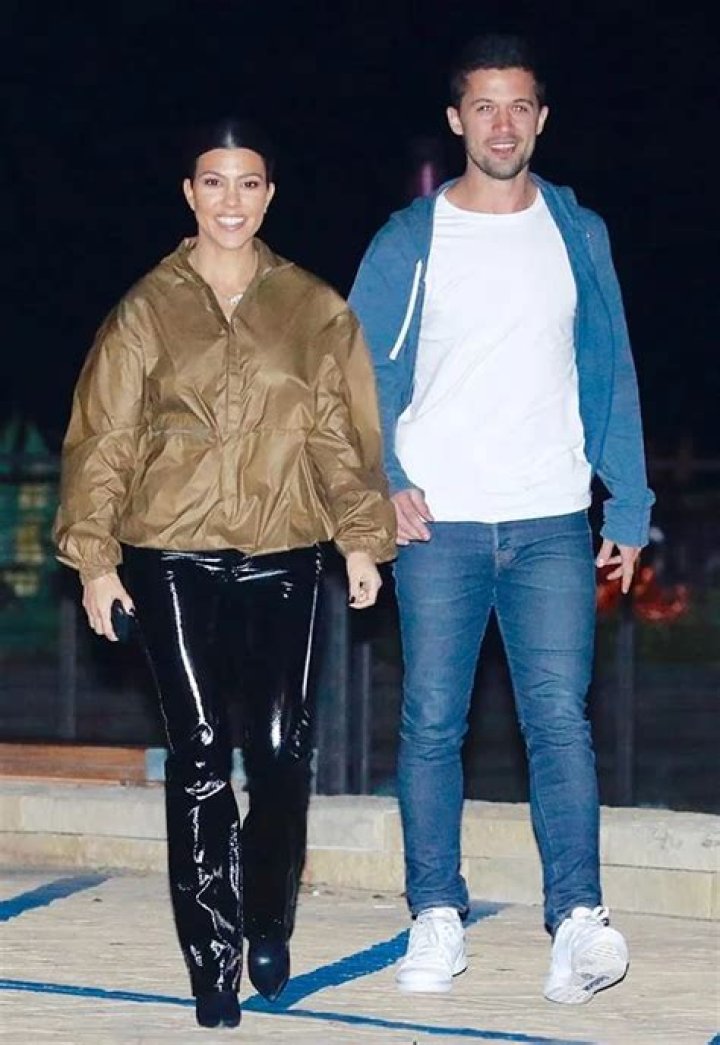 KUWK: Kourtney Kardashian Photographed On Dinner Date With A Married Man?