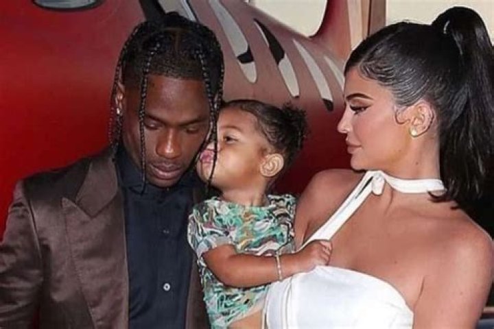 KUWK: Kylie Jenner And Travis Scott ‘Fell Out Of Love’ Says Report — Will Split Custody Of Stormi 50-50