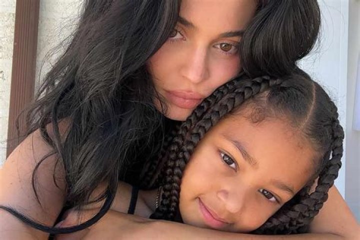 KUWK: Kylie Jenner’s Daughter Stormi Sings ‘Happy Birthday’ To Her In Super Cute Clip!