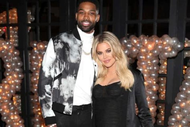 KUWTK: Khloe Kardashian Comes Home From Vacation To THIS Sweet Surprise Planned By Tristan Thompson!