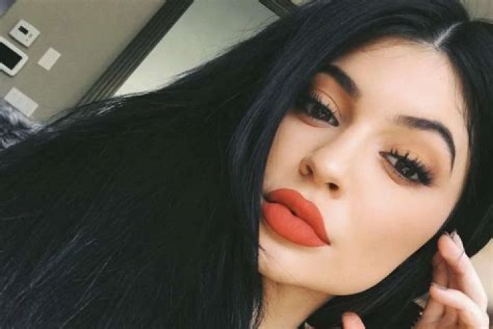 Kylie Jenner Flaunts Her Figure On Instagram After Taking A Break From Baby Daddy Travis Scott