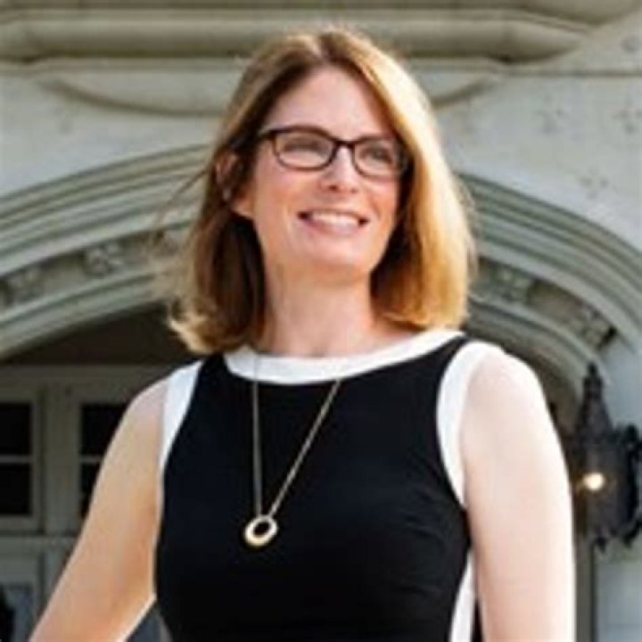 Dr. Lara Johnson, MD – Lubbock, TX