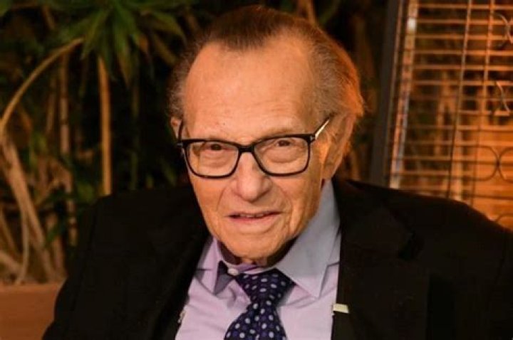 Larry King Reportedly Hospitalized After Fighting COVID-19 For 10 Days!