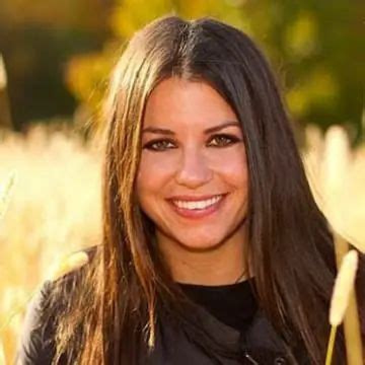 Laura Zerra Height, Weight, Net Worth, Age, Birthday, Wikipedia, Who, Nationality, Biography