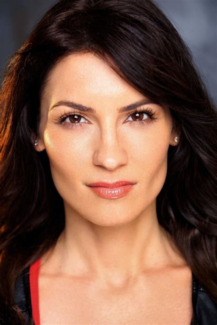 Leann Van Mol , Age, Wiki Biography oyfriend Net Worth & Instagram