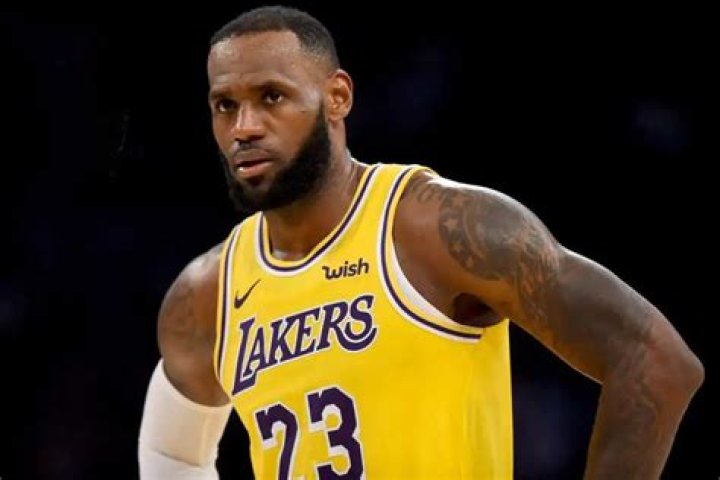 LeBron James Insists That The Cops That Murdered Breonna Taylor Be Put Behind Bars – Wears Hat Mocking MAGA!