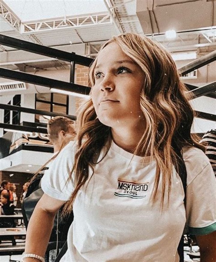 LiLee Nelson – Bio, Facts, Family Life of the YouTube Star